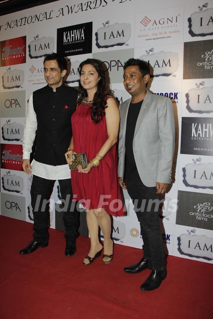 Sanjay Suri, Juhi Chawla and Onir at 'I Am' National Award winning bash