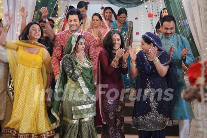 Wedding celebration on sets of Sajda Tere Pyaar Mein