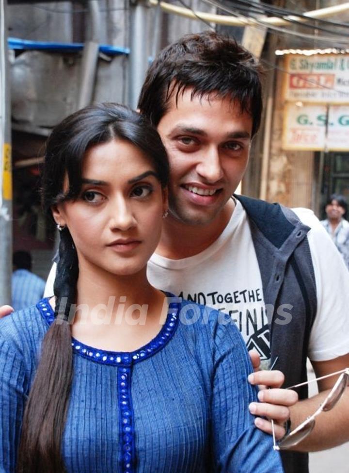 Sumit Vats and Rati Pandey in Hitler Didi