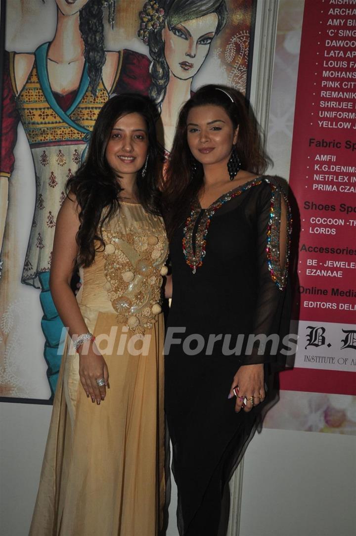 Amy Billimoria and Aashka Goradia at BD Somani  ‘Couture Naturally’ Annual Fashion show