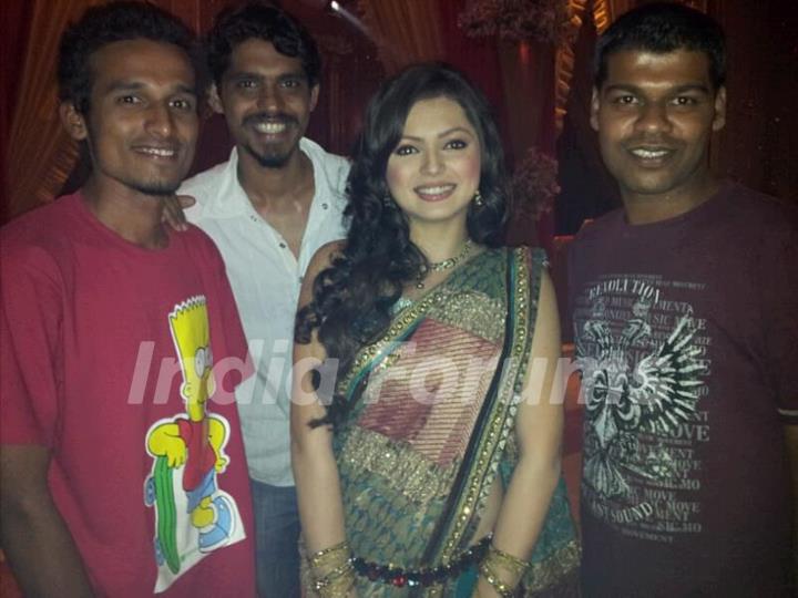 Drashti Dhami with her fans