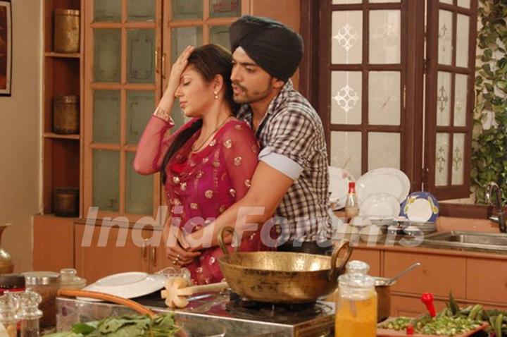 Drashti Dhami & Gurmeet Choudhary as Geet & Maan