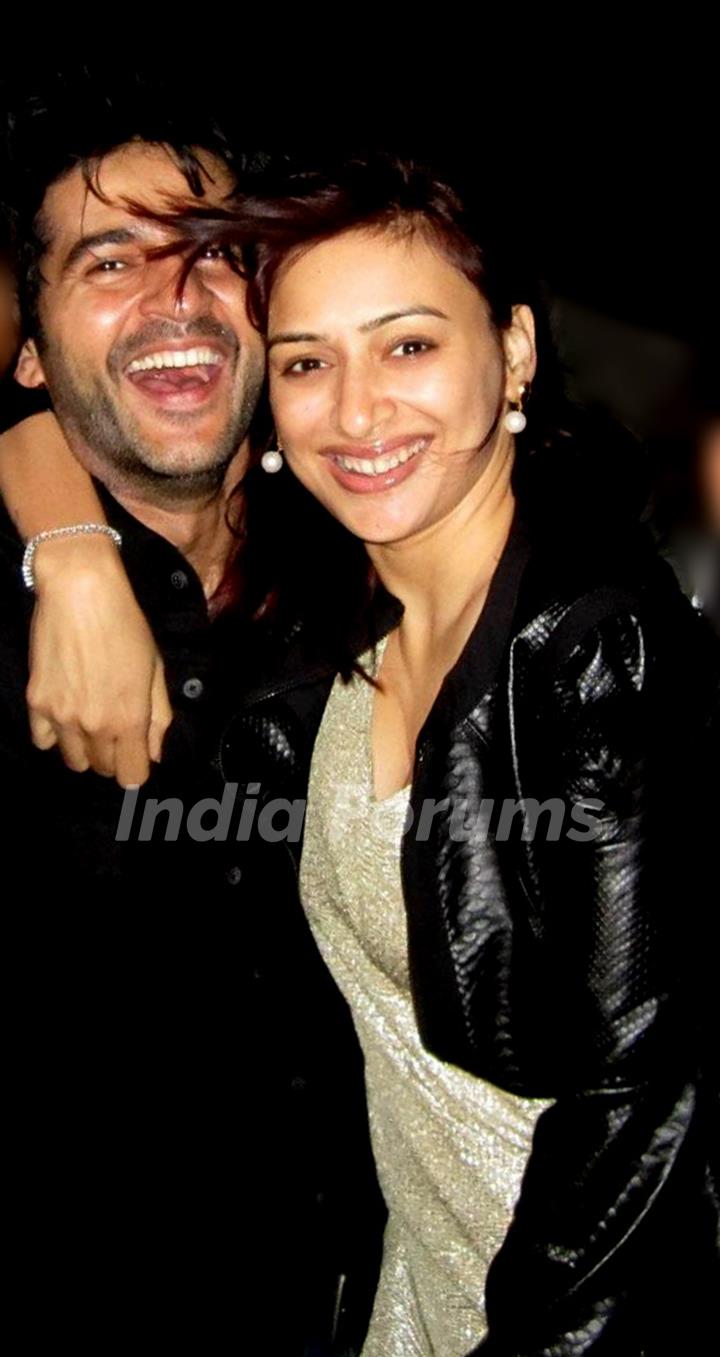 Hiten with wife Gauri on New Year 2012