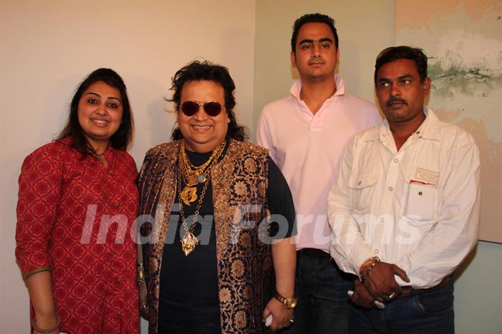 Pooja Gujral and Bappi Lahiri at Mahurat of film Main Aur Mr. Riight