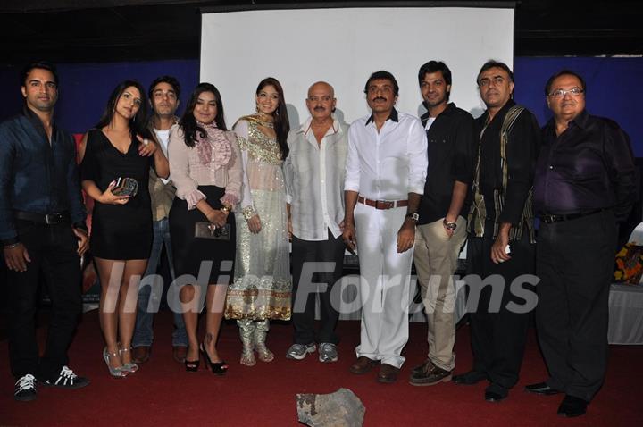 Mansi Pritam, Dimple Patel, Roop Bhatia, Rakesh Roshan, Rakesh Bedi at Mahurat of movie Delhi Eye