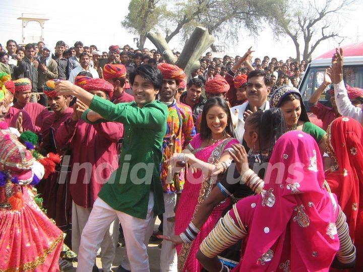 Deepika Singh with Anas Rashid on the sets of Diya Aur Baati Hum