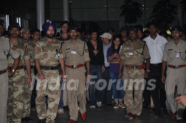 Shahrukh Khan and Juhi Chawla arrived at airport