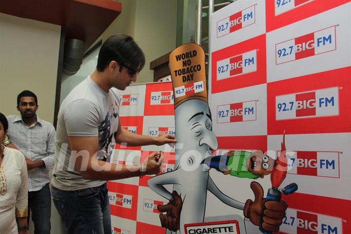 Vivek Oberoi Flags Off ‘Cigarette Bhujao Life Banao’ Campaign