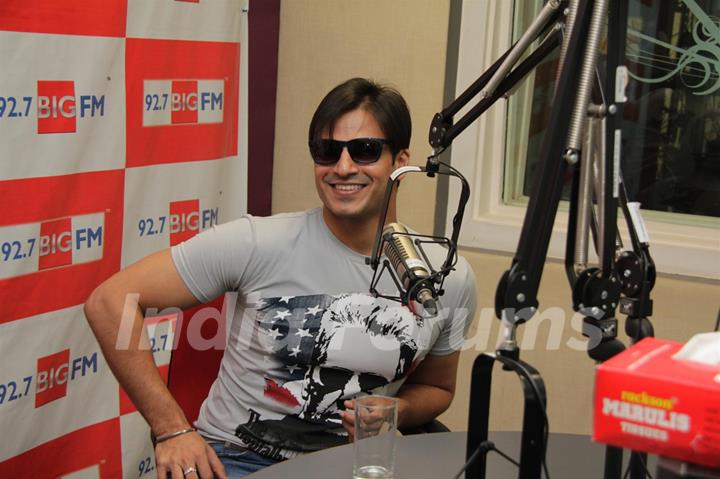 Vivek Oberoi Flags Off ‘Cigarette Bhujao Life Banao’ Campaign