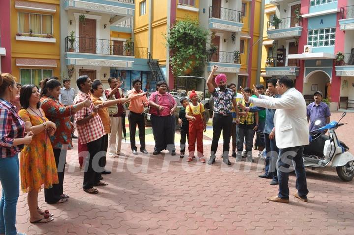 Cast of Ferrari Ki Sawaari On the Sets of Tarak Mehta Ka Ooltah Chasmah