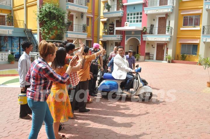 Cast of Ferrari Ki Sawaari On the Sets of Tarak Mehta Ka Ooltah Chasmah