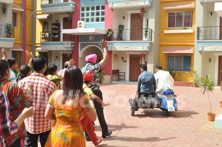 Cast of Ferrari Ki Sawaari On the Sets of Tarak Mehta Ka Ooltah Chasmah