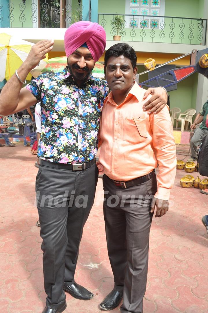 Cast of Ferrari Ki Sawaari On the Sets of Tarak Mehta Ka Ooltah Chasmah