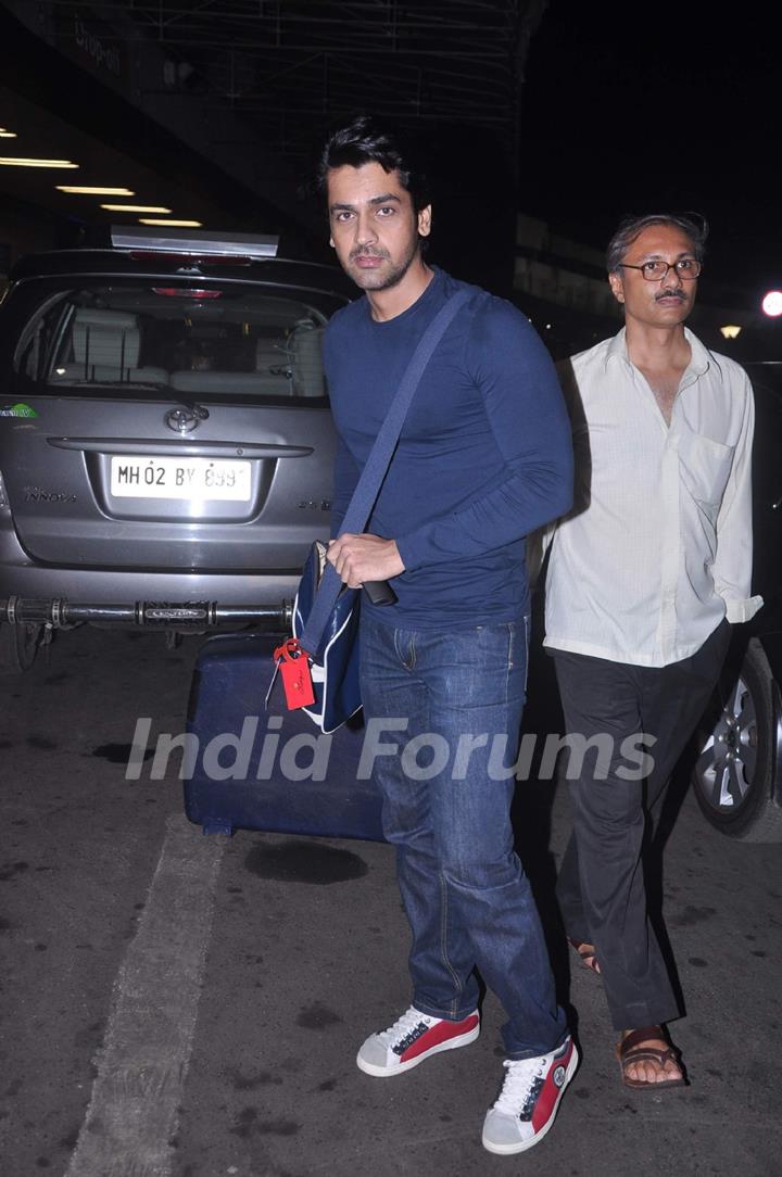 Bollywood stars leave for 13th IIFA awards to Singapore at International Airport. .
