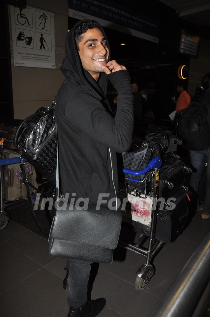 B-town Celebs leave for IIFA 2012