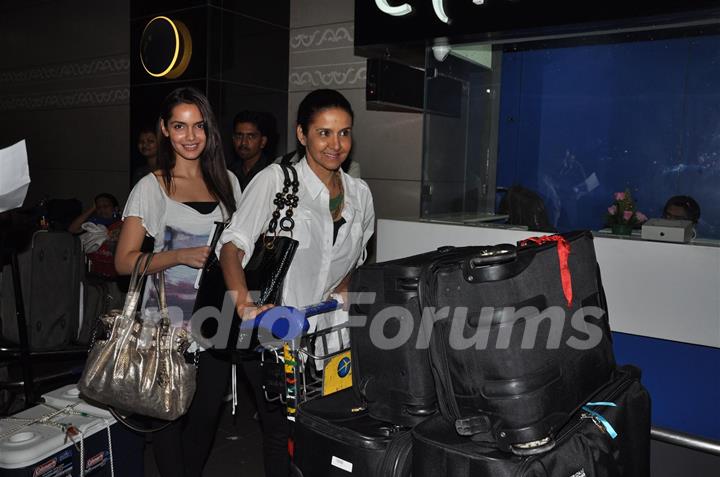 B-town Celebs leave for IIFA 2012