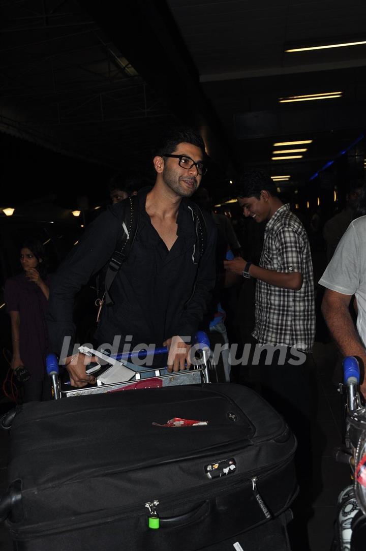 B-town Celebs leave for IIFA 2012