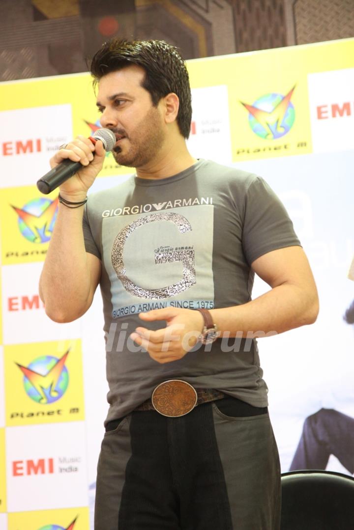 Ali Haider a sensational singer cum actor launched his latest album 'Kee Jana Mein Kaun' at Planet M, Powai. .