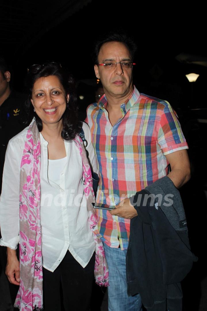 Bollywood director-producer Vidhu Vinod Chopra at the Mumbai Airport, as he left for Singapore to attend the IIFA Awards 2012. . .