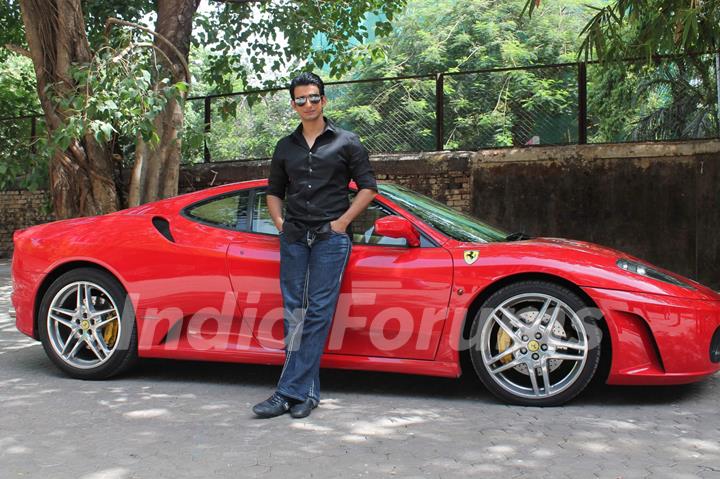 Bollywood actor Sharman Joshi promoting his upcoming film 'Ferrari Ki Sawaari' at Mehboob Studios in Mumbai. .