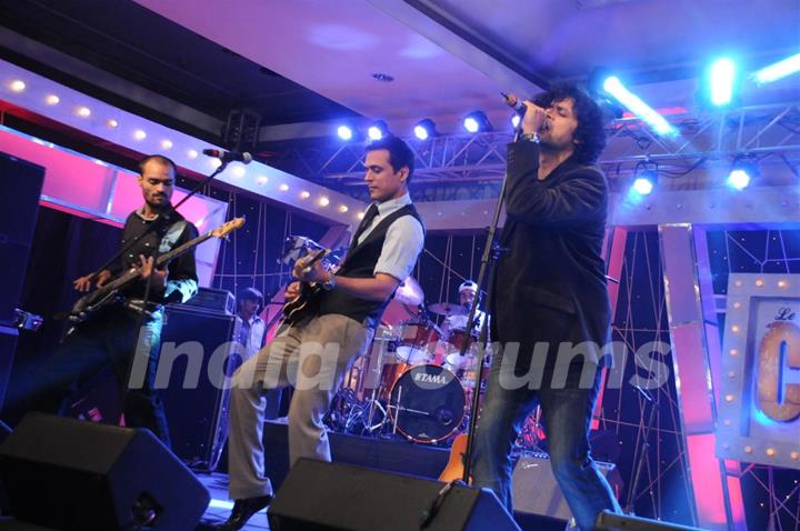 Celebs at Strings India Tour 2012 live concert at ITC Grand Maratha