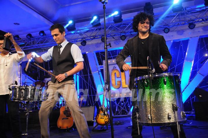 Celebs at Strings India Tour 2012 live concert at ITC Grand Maratha