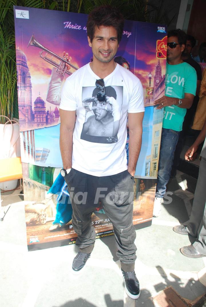 Bollywood actor Shahid Kapoor promote Teri Meri Kahaan at Cocoberry