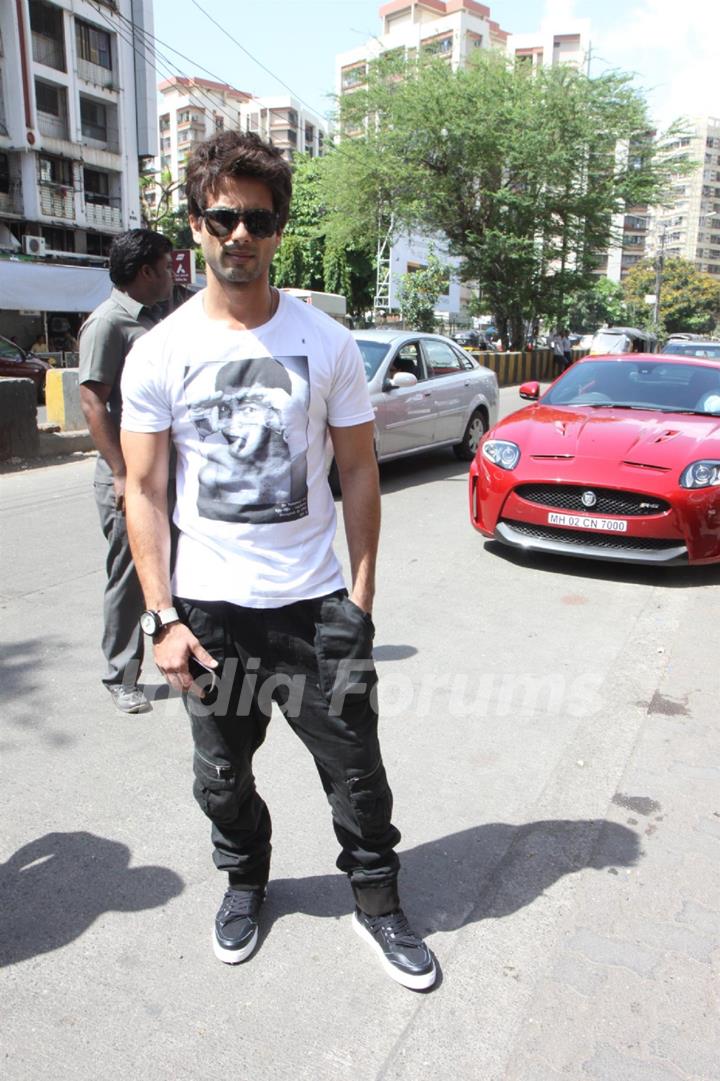 Shahid Kapoor and Priyanka Chopra promote ‘Teri Meri Kahaani’ at Cocoberry Store in Mumbai