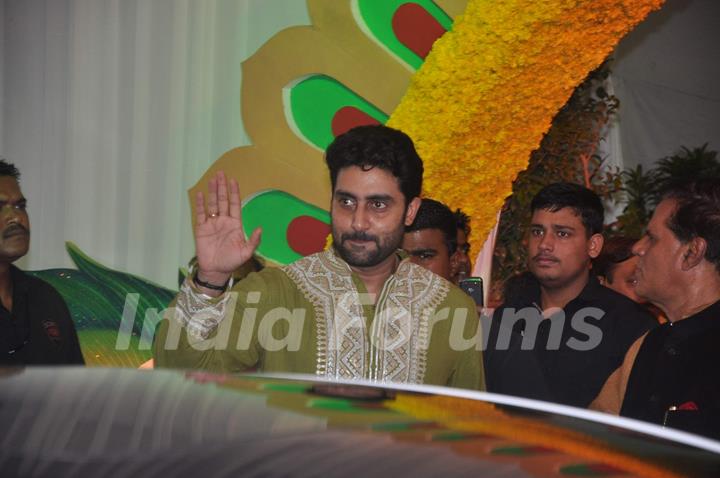 Bollywood Actor Abhishek Bachchan at Esha Deol's wedding at Isckon Temple