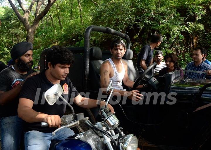 Barun Sobti filming a fight sequence