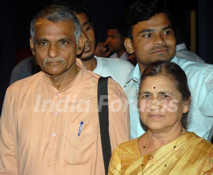 Bollywood actors Nana Patekar and Mrinal Kulkarni at press meet for movie based on Baba Amte in Dadar, Mumbai