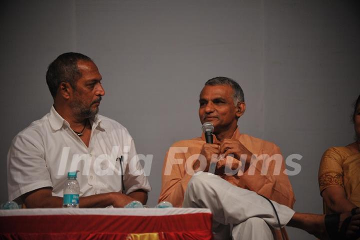 Bollywood actors Nana Patekar and Mrinal Kulkarni at press meet for movie based on Baba Amte in Dadar, Mumbai