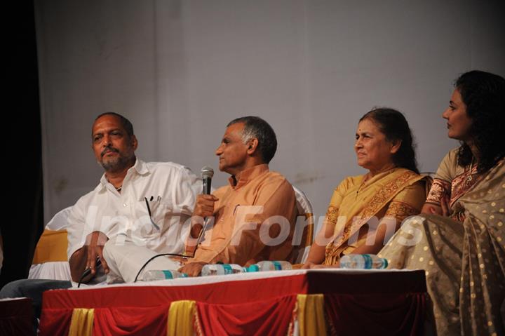 Bollywood actors Nana Patekar and Mrinal Kulkarni at press meet for movie based on Baba Amte in Dadar, Mumbai