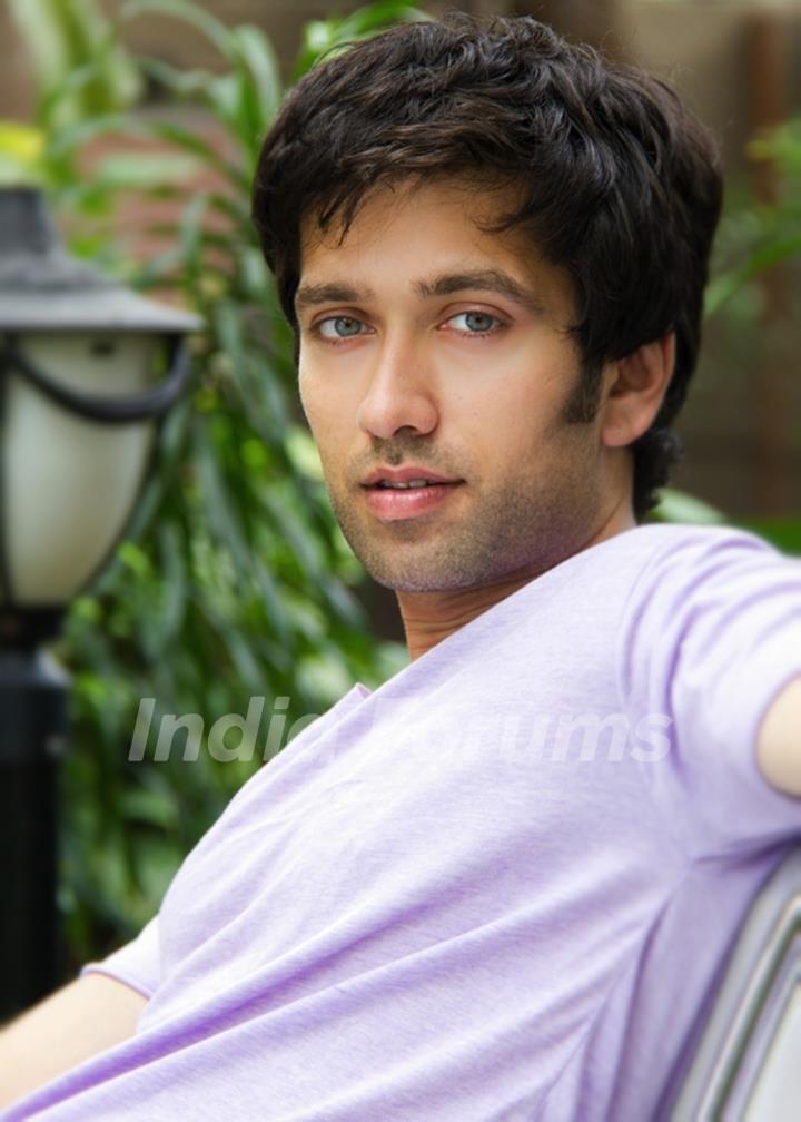 Nakuul Mehta