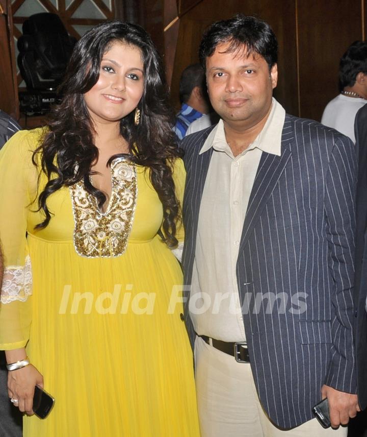 Hosts Zeeba Khan and Devang Dholakia at Viveck Vaswani's surprise birthday bash