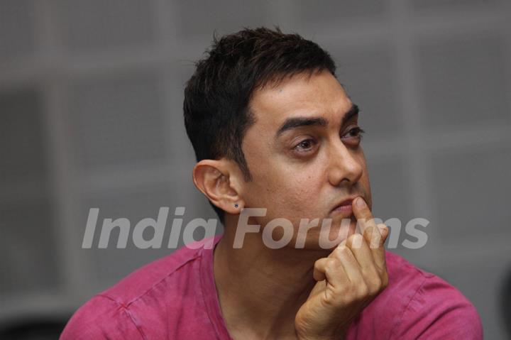 Aamir Khan holds press conference over the issue of female foeticide