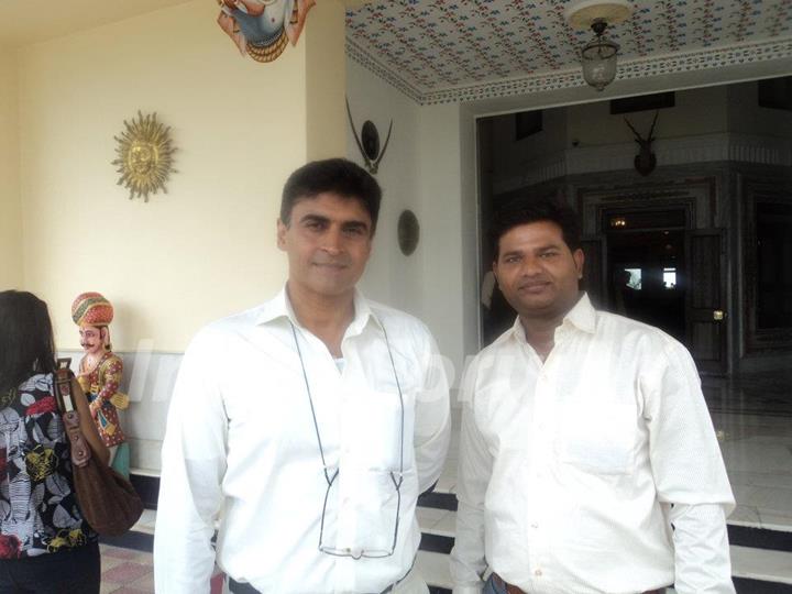 Mohnish Behl with a fan