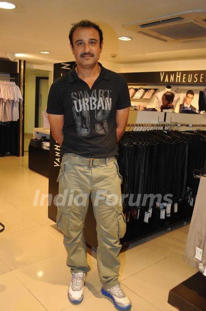 Farhan Akhtar at Crossword Juhu for Rajiv Paul Book Reading