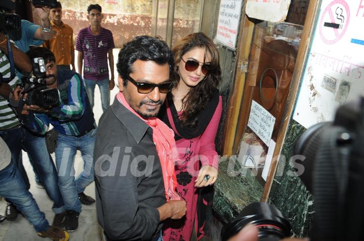 Gang Of Wasseypur Star Nawazuddin and Huma Qureshi at Maratha Mandir to watch DDLJ