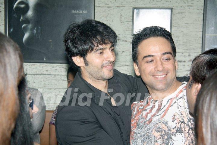 Hiten Tejwani at a party