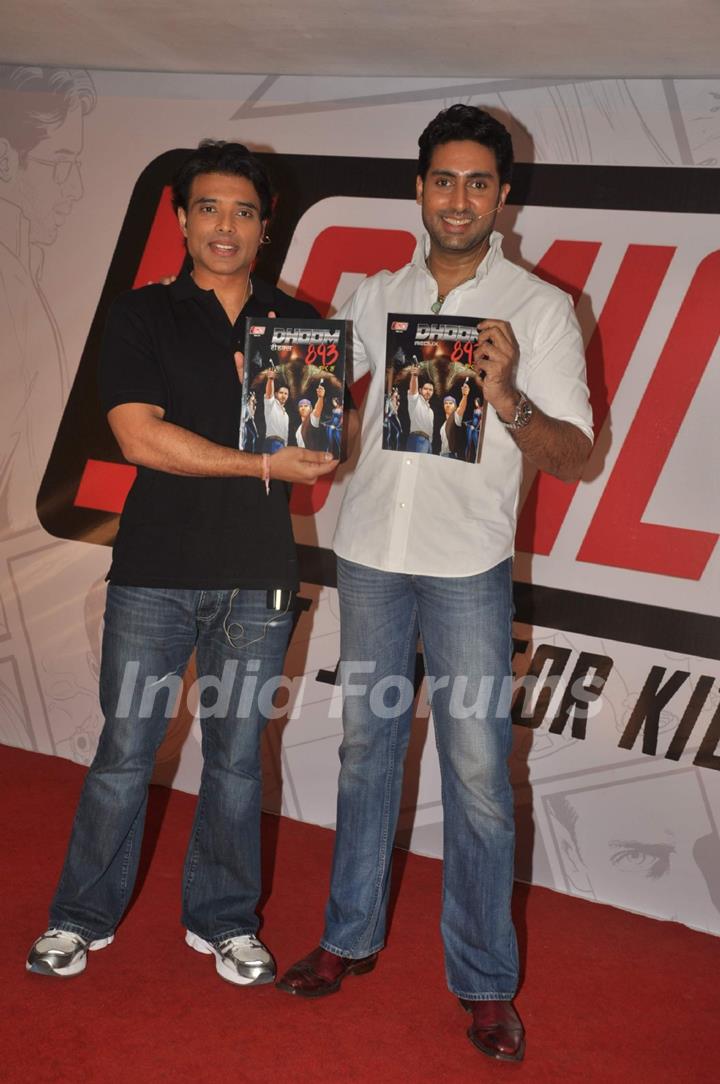 Abhishek Bachchan and Uday Chopra were spotted at the launch of Yomics