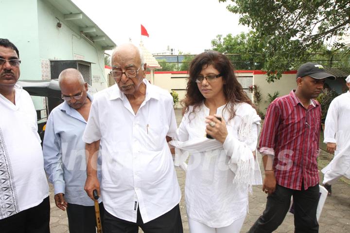 B.R Ishara Cremated at Pawan Hans Crematorium in Juhu, Mumbai