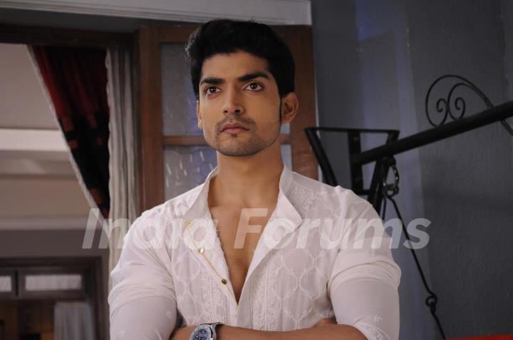 Gurmeet as Yash Scindia