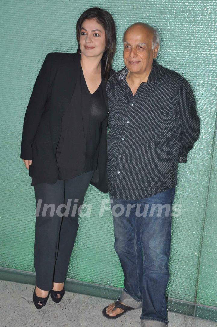 Director-actress Pooja Bhatt with her father Producer-director Mahesh Bhatt at Jism 2 Press Conference, Grand Hyatt Mumbai India. .