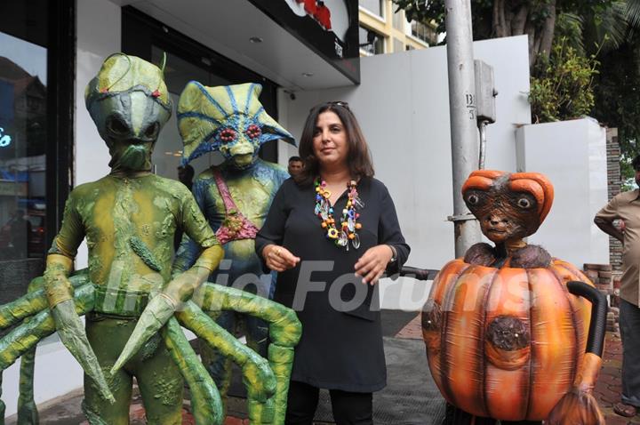 Farah Khan & Chitrangda Singh promote 'Joker' with Aliens