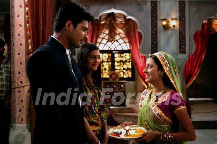 Siddharth Shukla and Pratyusha Banerjee