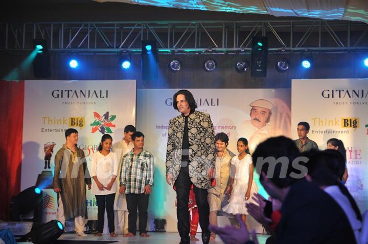 Rahul Roy at Independence Day Fashion show