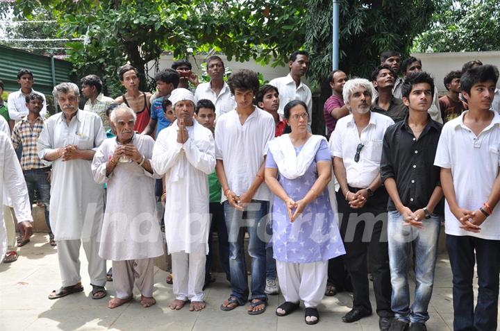 Cremation ceremony of the late Bollywood cinematographer Ashok Mehta