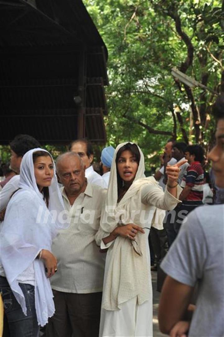 Cremation ceremony of the late Bollywood cinematographer Ashok Mehta