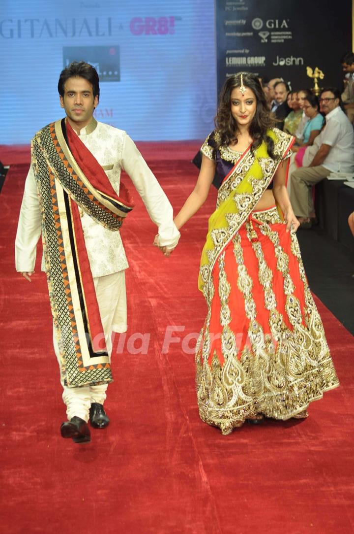 Tusshar Kapoor and Raima Sen for  Gitanjali Jewellers at IIJW in Mumbai